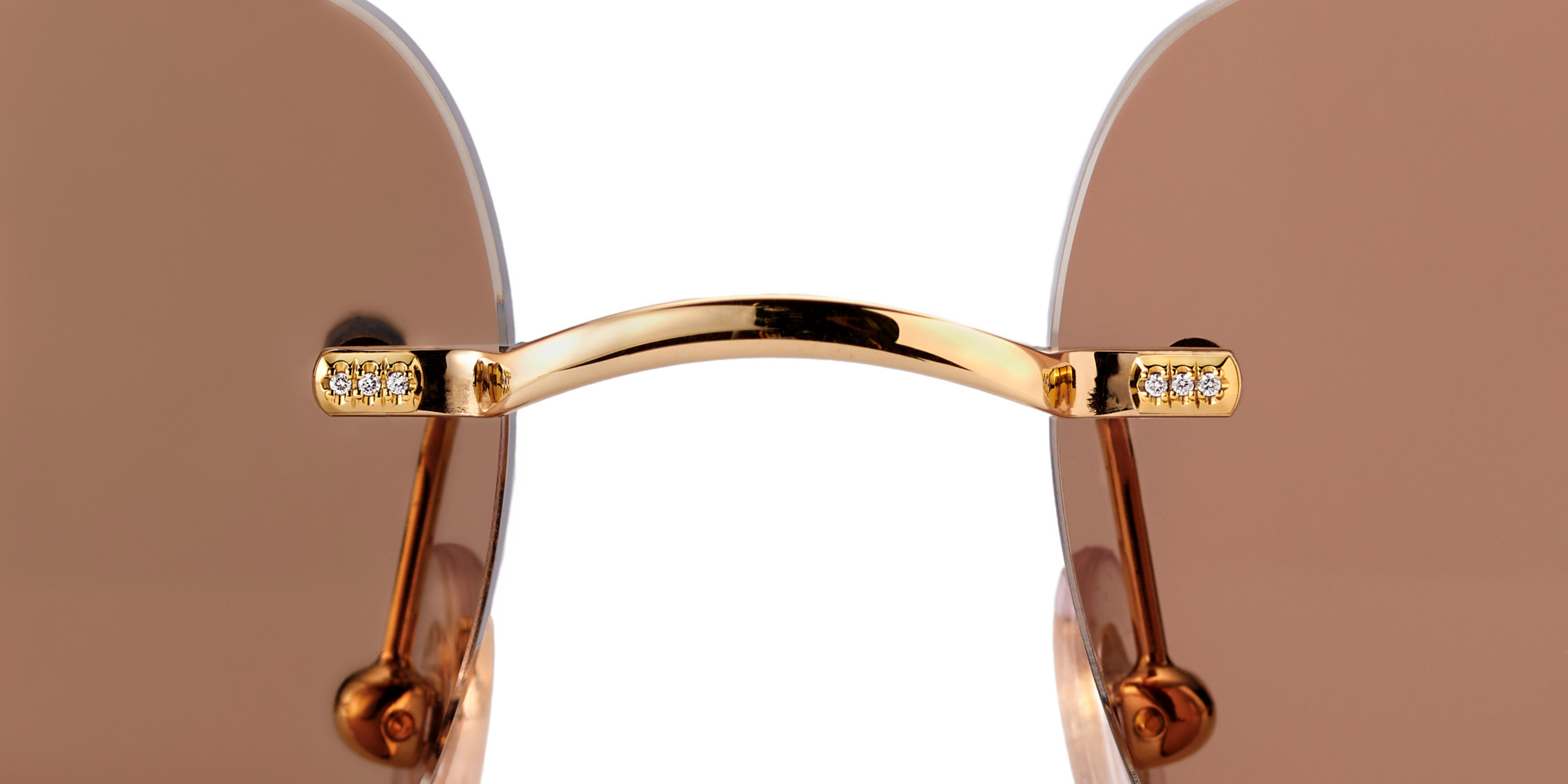 Diamanten op je cartier bril zetten